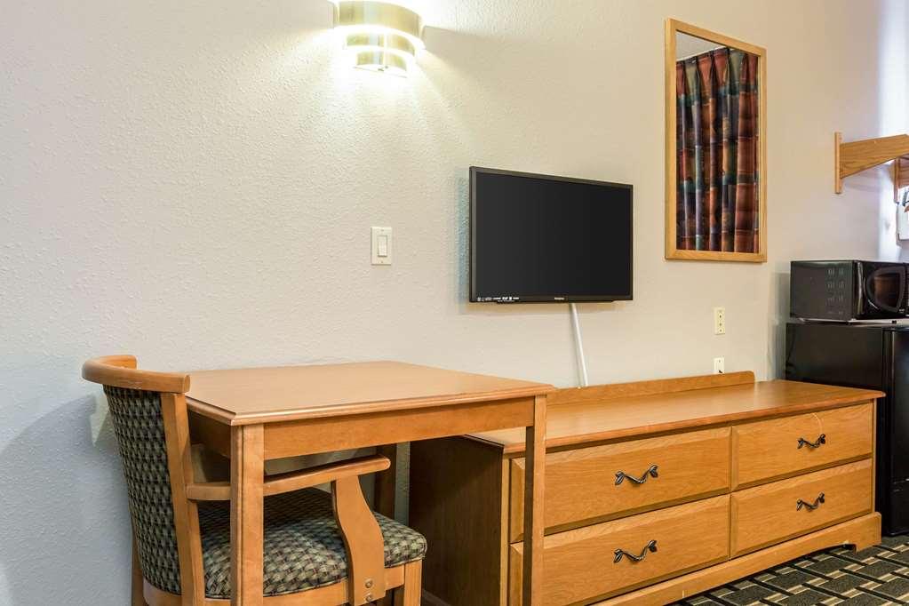 Econo Lodge Inn & Suites Peoria Illinois ห้อง รูปภาพ