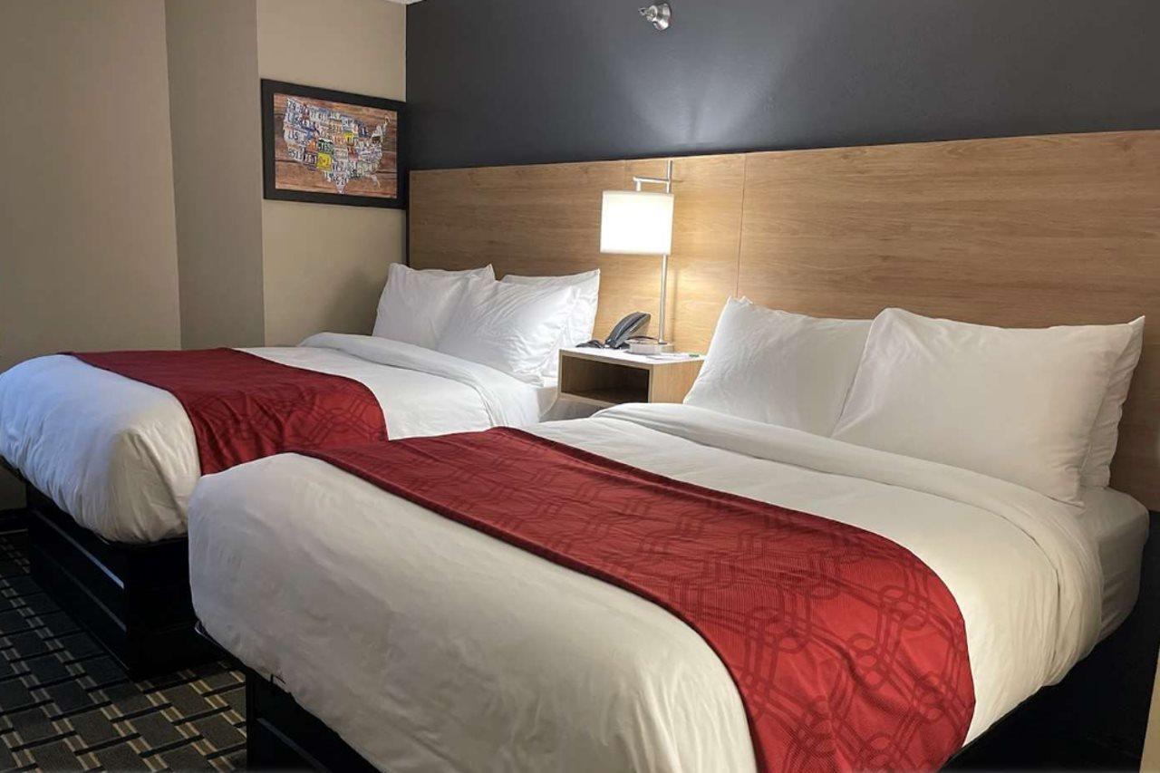 Econo Lodge Inn & Suites Peoria Illinois ภายนอก รูปภาพ