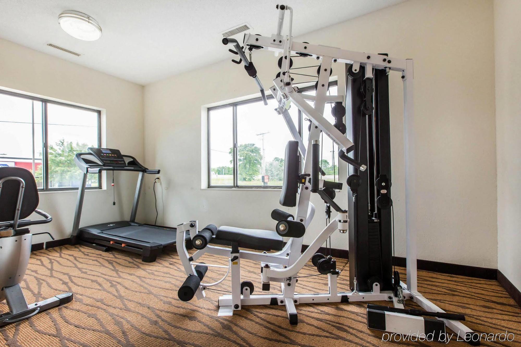 Econo Lodge Inn & Suites Peoria Illinois ภายนอก รูปภาพ